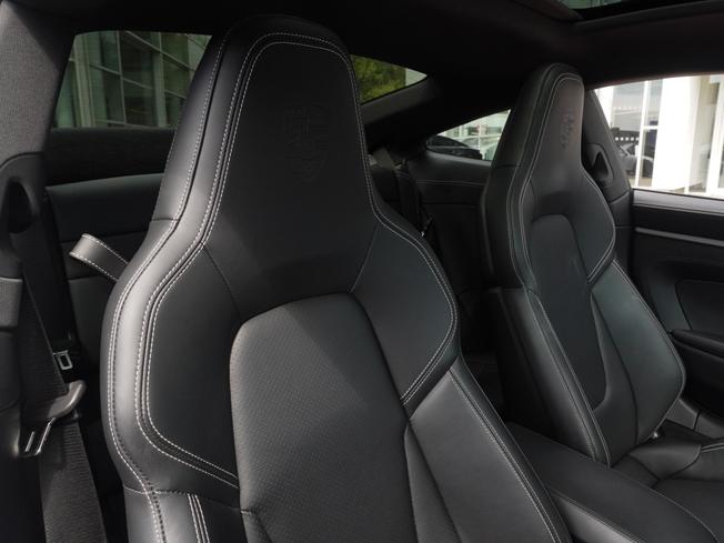 PORSCHE 911 Photo 12