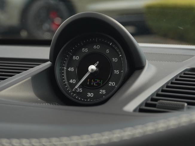 PORSCHE 911 Photo 24