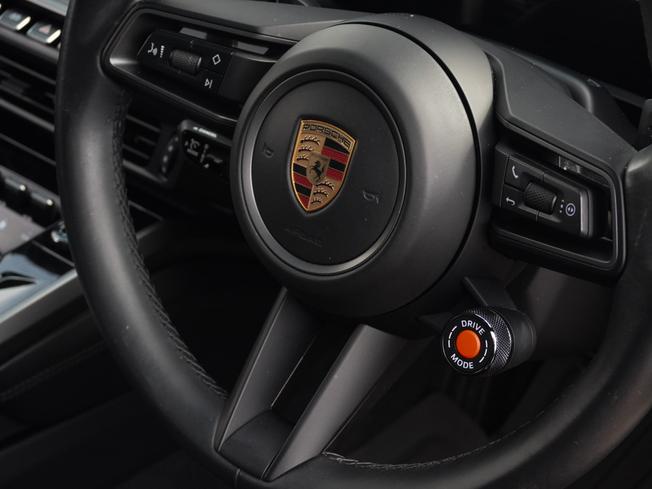 PORSCHE 911 Photo 26