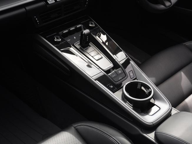 PORSCHE 911 Photo 38