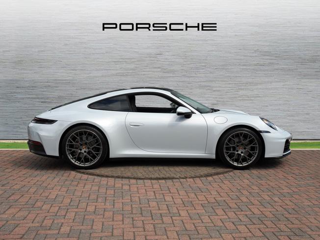 PORSCHE 911 Photo 5
