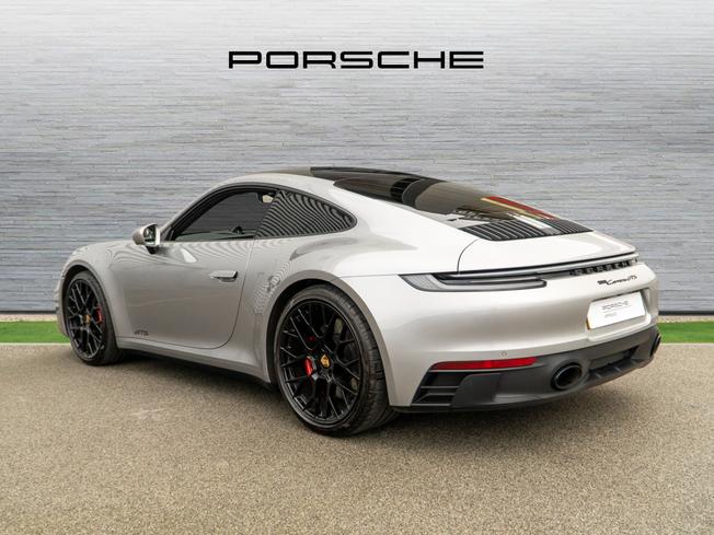 PORSCHE 911 Photo 2