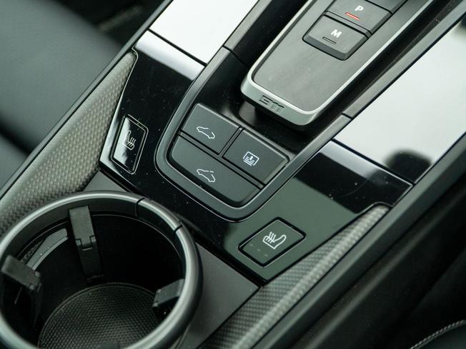 PORSCHE 911 Photo 20