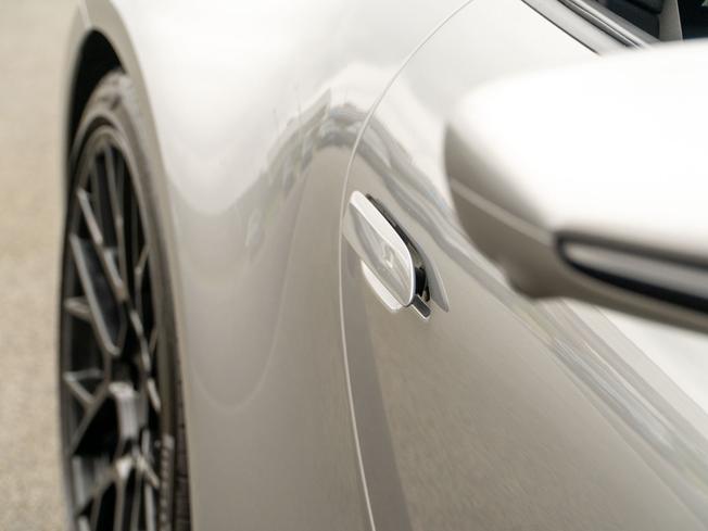PORSCHE 911 Photo 24