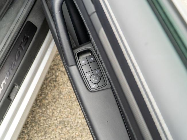 PORSCHE 911 Photo 27
