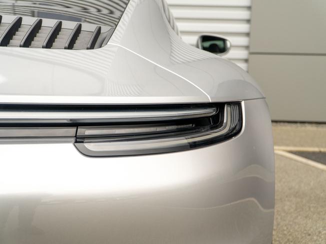 PORSCHE 911 Photo 30
