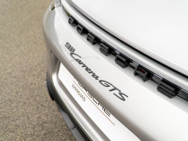 PORSCHE 911 Photo 31
