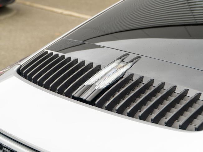 PORSCHE 911 Photo 34