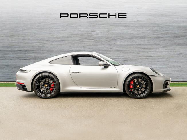 PORSCHE 911 Photo 5