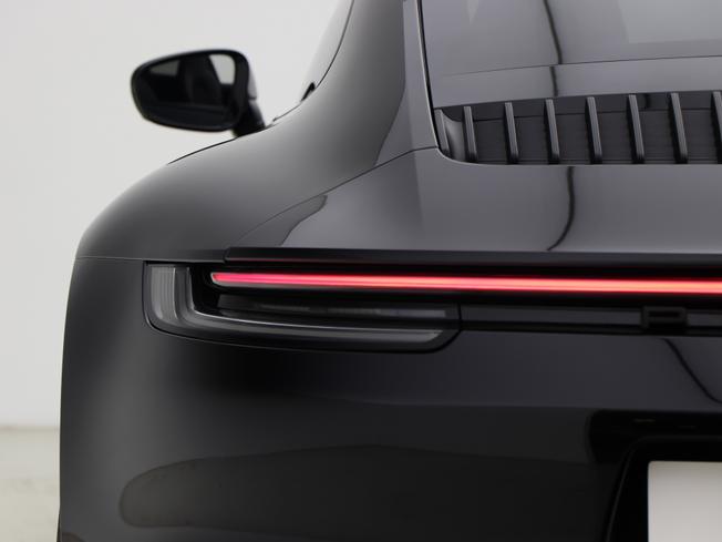 PORSCHE 911 Photo 17