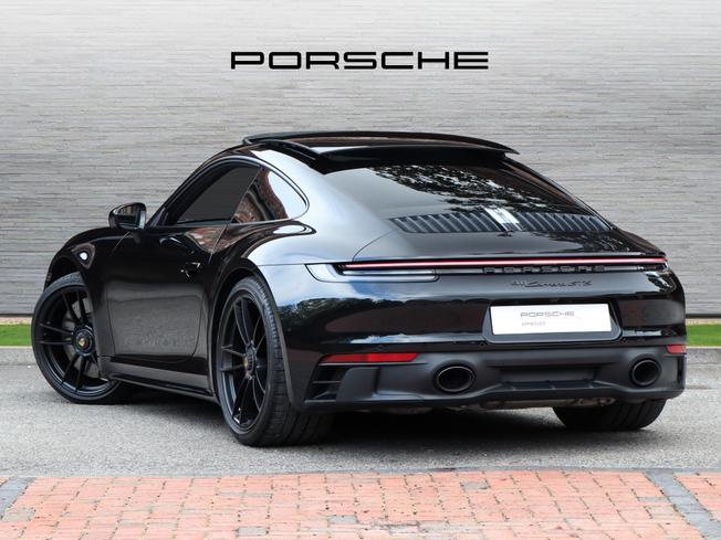 PORSCHE 911 Photo 2