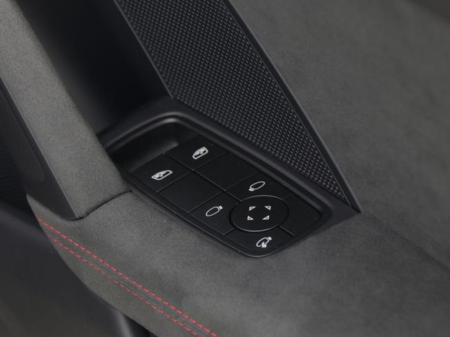 PORSCHE 911 Photo 26