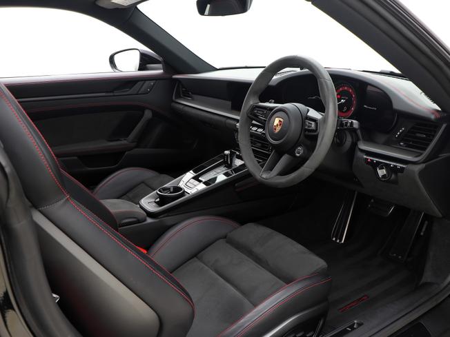 PORSCHE 911 Photo 3