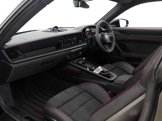 PORSCHE 911 Photo 45
