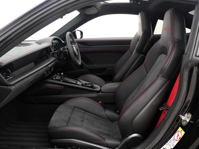 PORSCHE 911 Photo 47