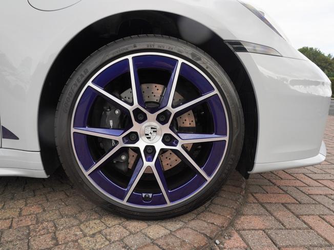 PORSCHE 911 Photo 4