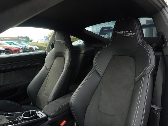 PORSCHE 911 Photo 11