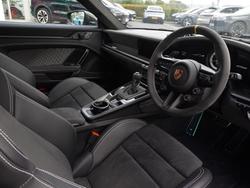 PORSCHE 911 Photo 2
