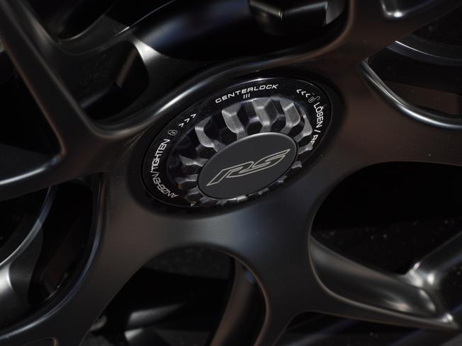 PORSCHE 911 Photo 33
