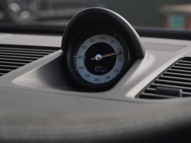 PORSCHE 911 Photo 37