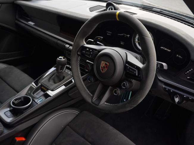 PORSCHE 911 Photo 7