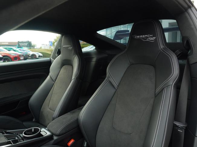 PORSCHE 911 Photo 8