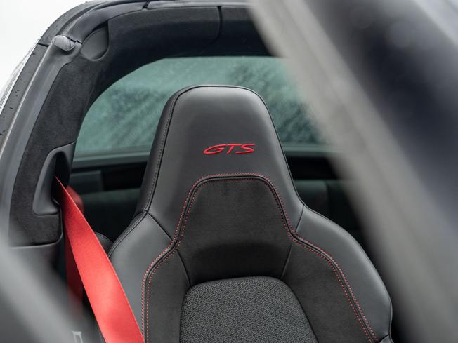 PORSCHE 911 Photo 19