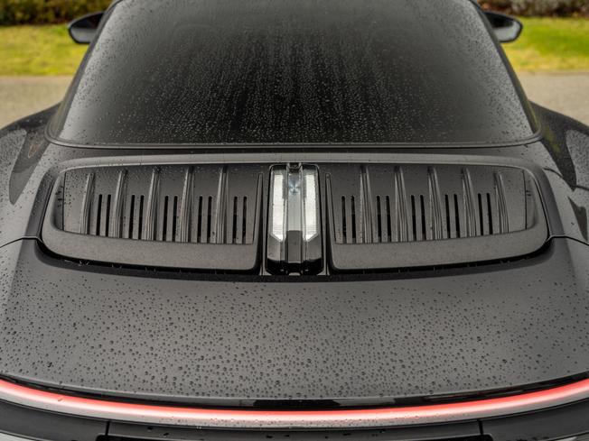 PORSCHE 911 Photo 36