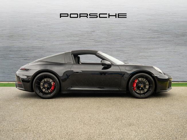 PORSCHE 911 Photo 8