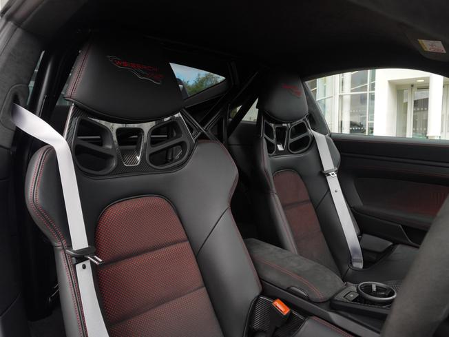 PORSCHE 911 Photo 10