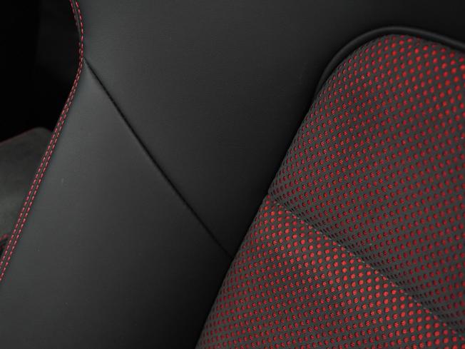 PORSCHE 911 Photo 12