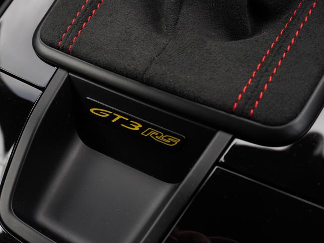 PORSCHE 911 Photo 19