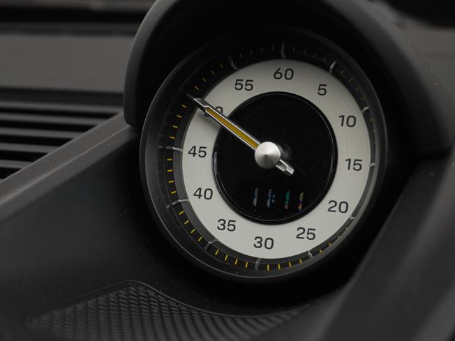 PORSCHE 911 Photo 21