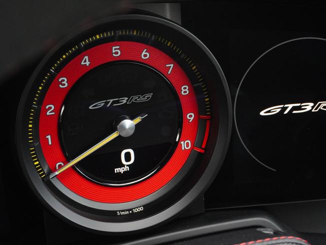 PORSCHE 911 Photo 22