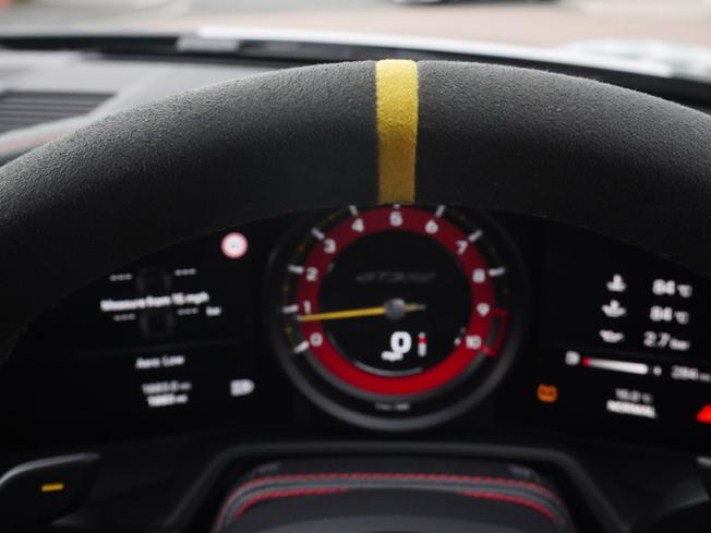 PORSCHE 911 Photo 24
