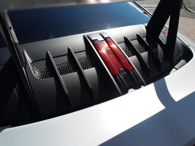 PORSCHE 911 Photo 48