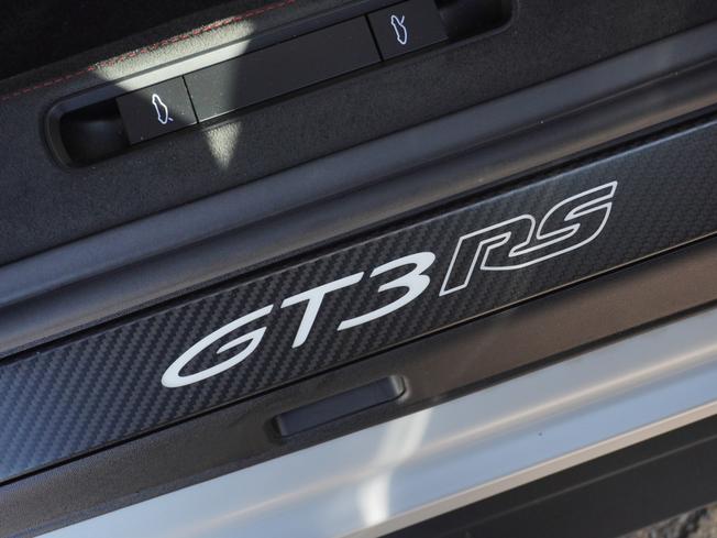 PORSCHE 911 Photo 49