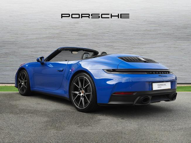 PORSCHE 911 Photo 2