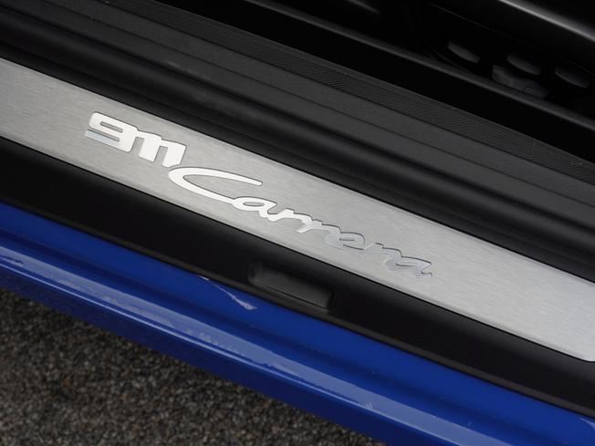PORSCHE 911 Photo 35