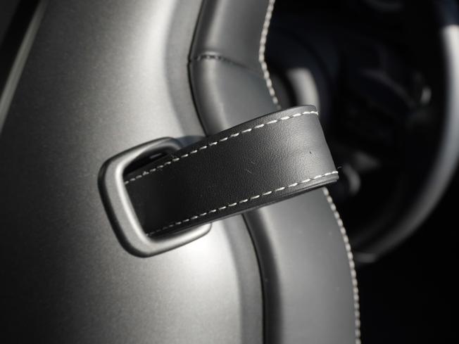 PORSCHE 911 Photo 12
