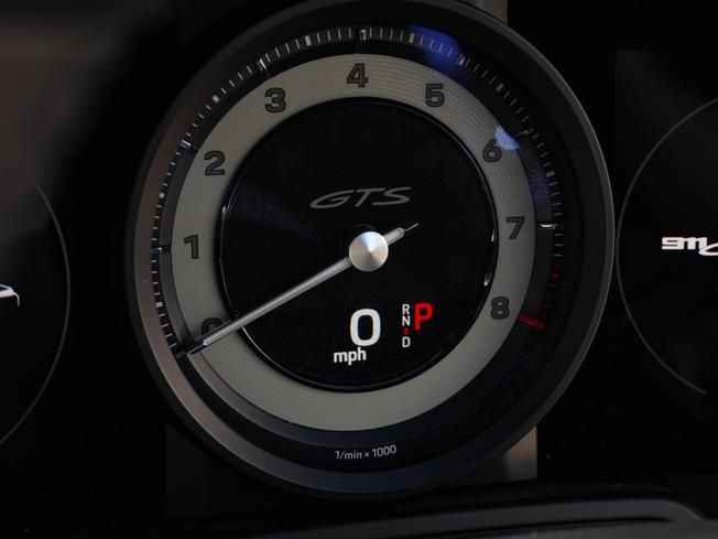 PORSCHE 911 Photo 16