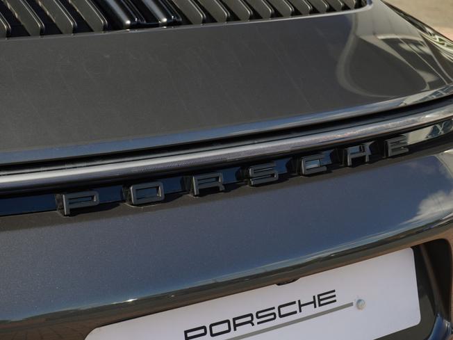 PORSCHE 911 Photo 40