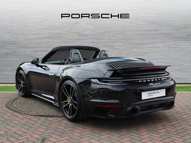 PORSCHE 911 Photo 2