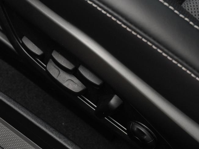PORSCHE 911 Photo 26