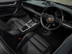 PORSCHE 911 Photo 3