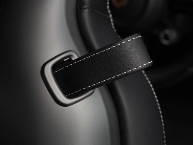 PORSCHE 911 Photo 34