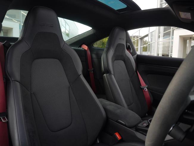 PORSCHE 911 Photo 13
