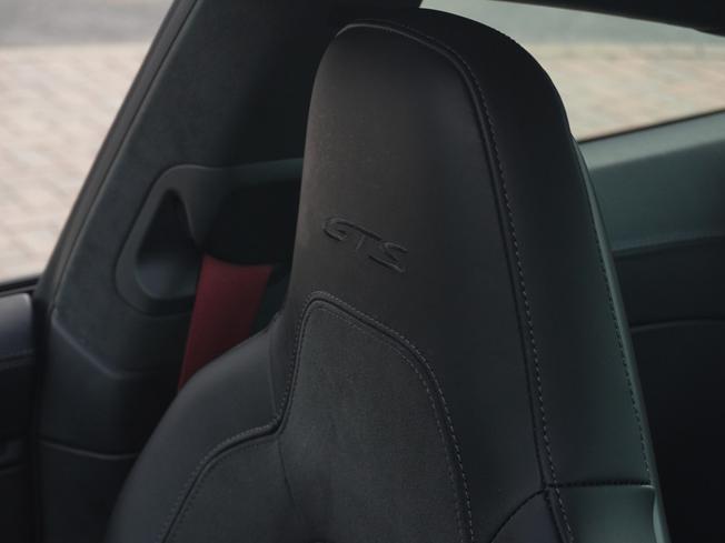 PORSCHE 911 Photo 18