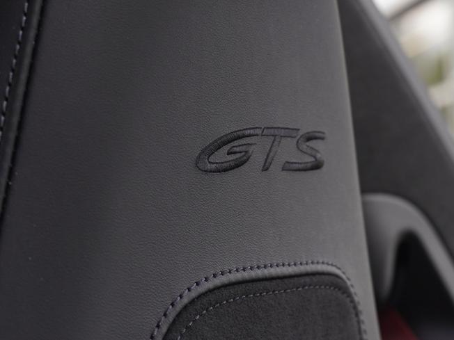 PORSCHE 911 Photo 19
