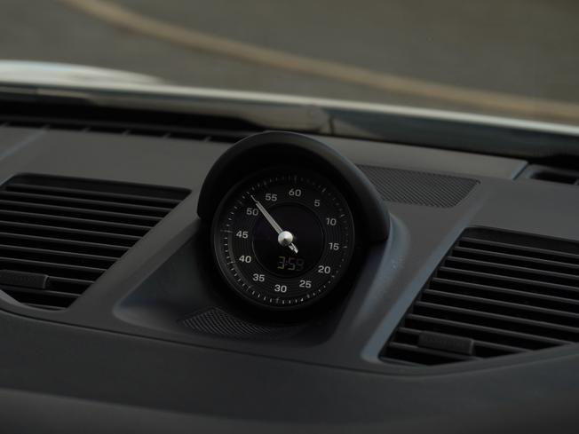 PORSCHE 911 Photo 21